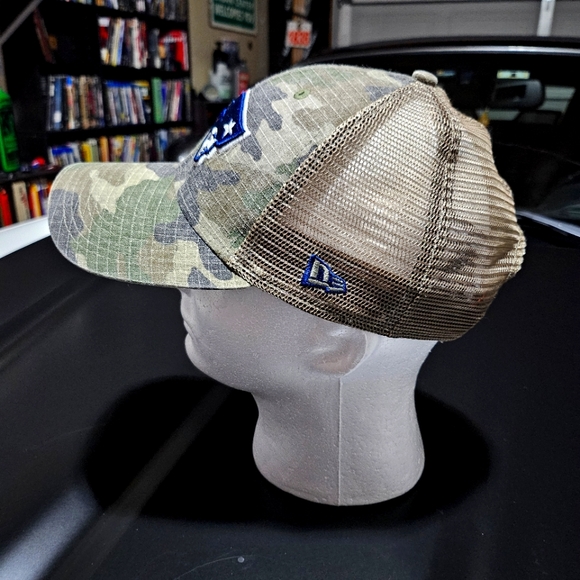 New England Patriots Camouflaged Snapback Trucker Hat - Picture 3 of 3
